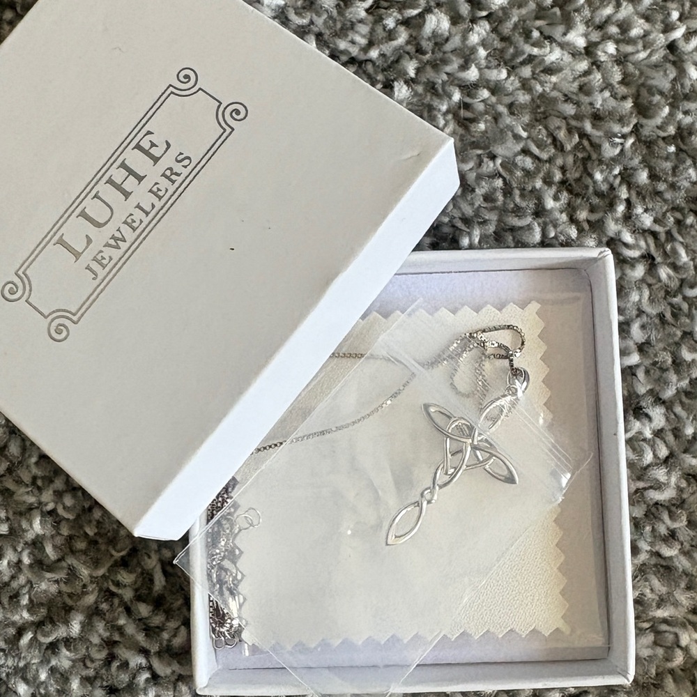 LUHE Silver Infinity Cross Necklace